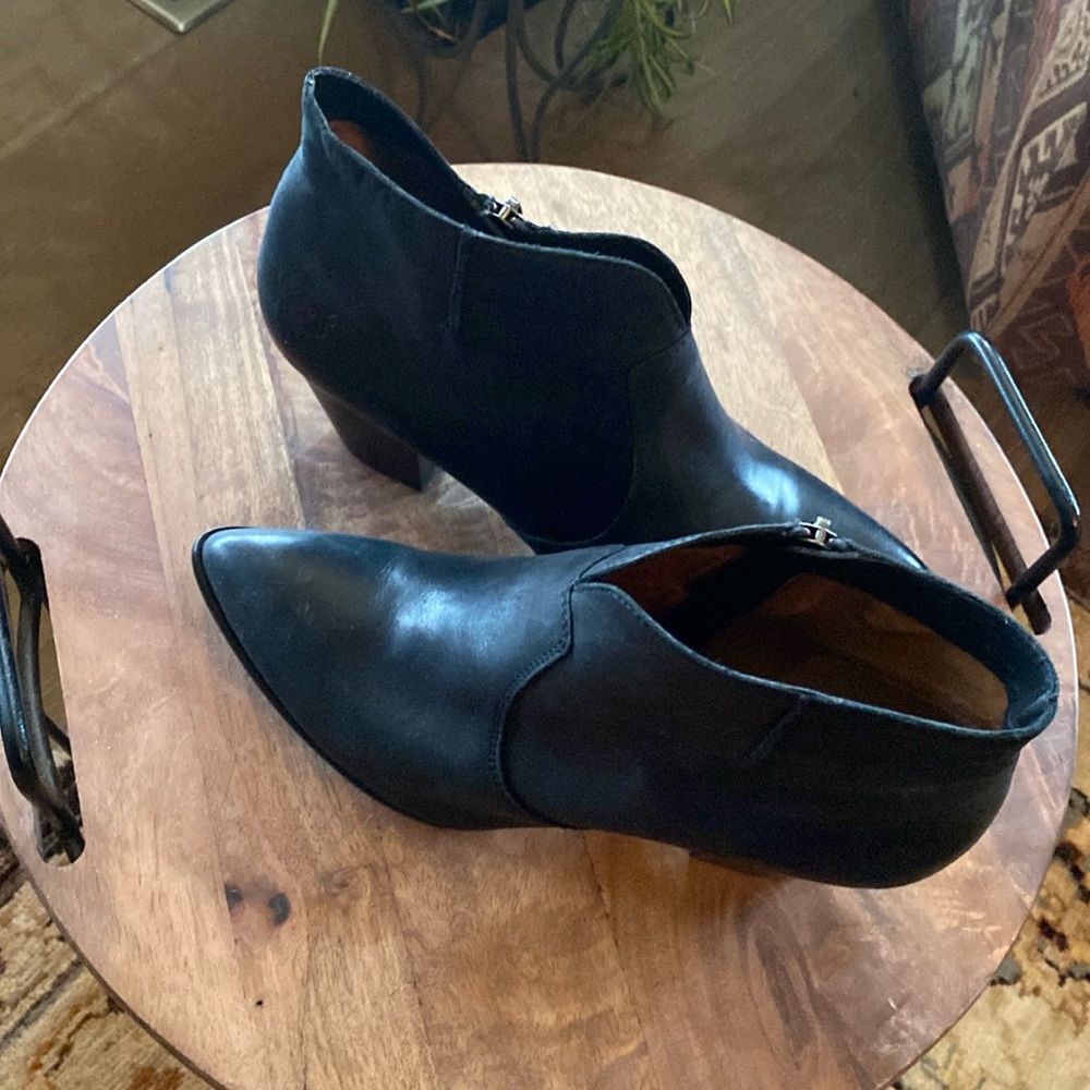 Frye Jennifer booties